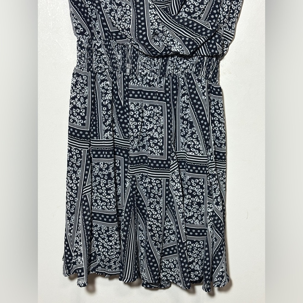Navy and White V Neck Sleeveless Lined Dress Size Medium Y2K Preppy - Picture 2 of 7